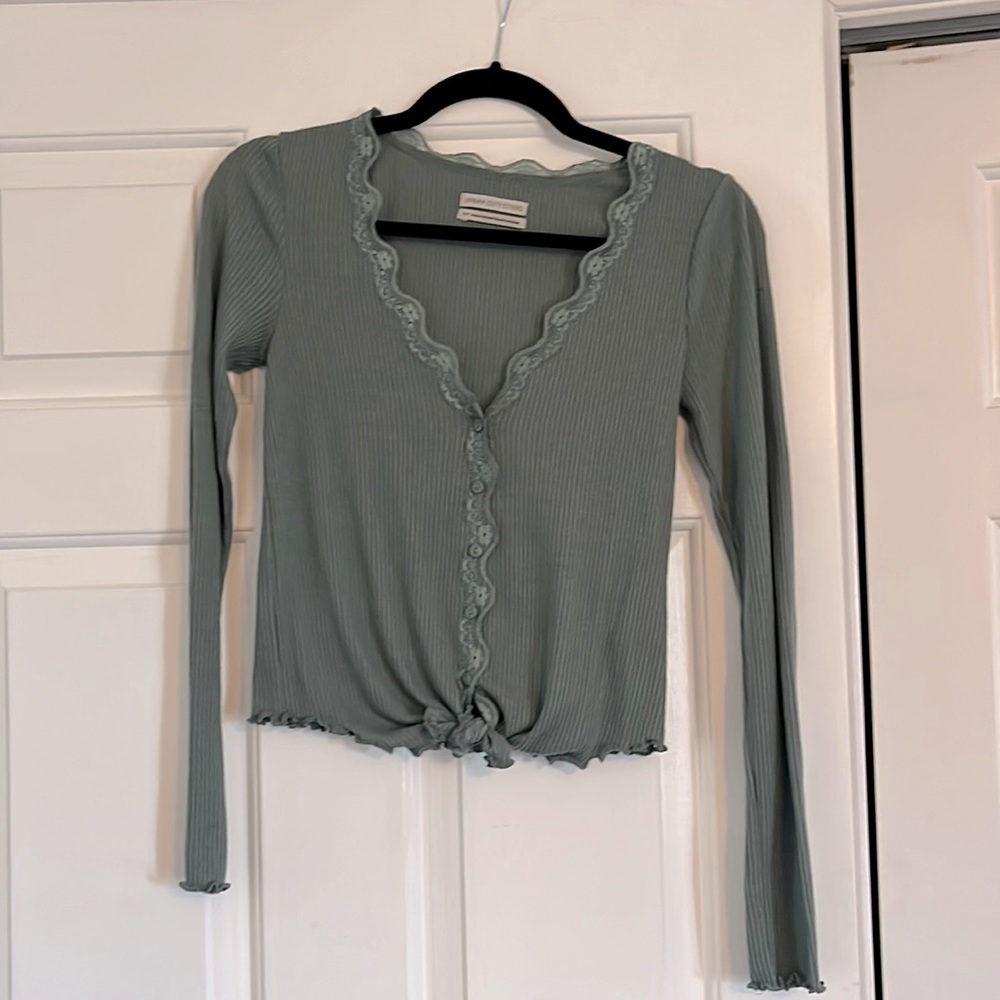 Urban Outfitters lettuce/lace trim shirt